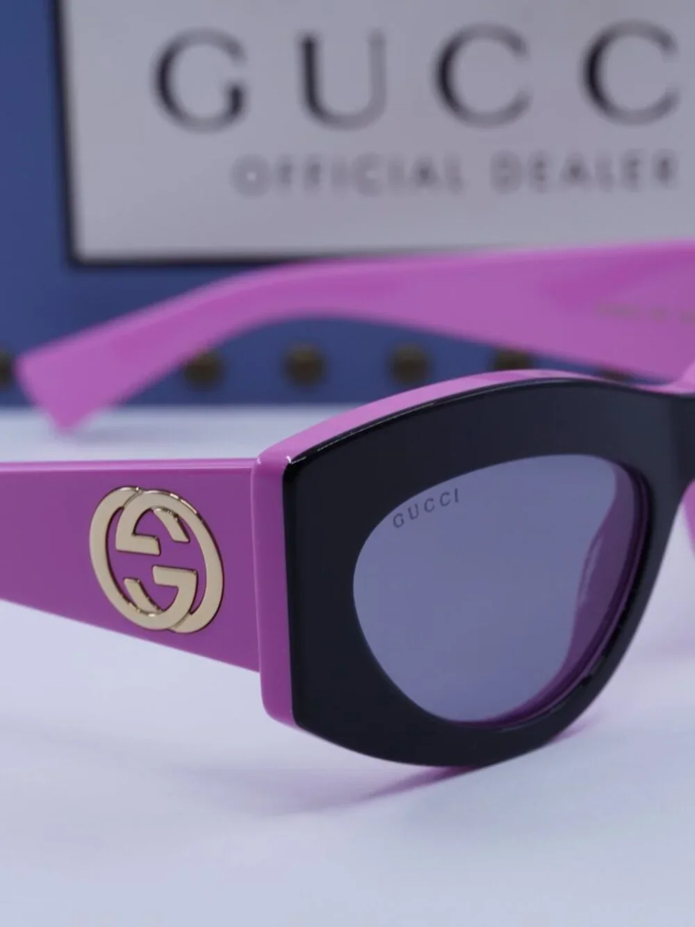 Gucci GG1843S 005 Cat Eye Sunglasses - Black/Fuchsia / Grey